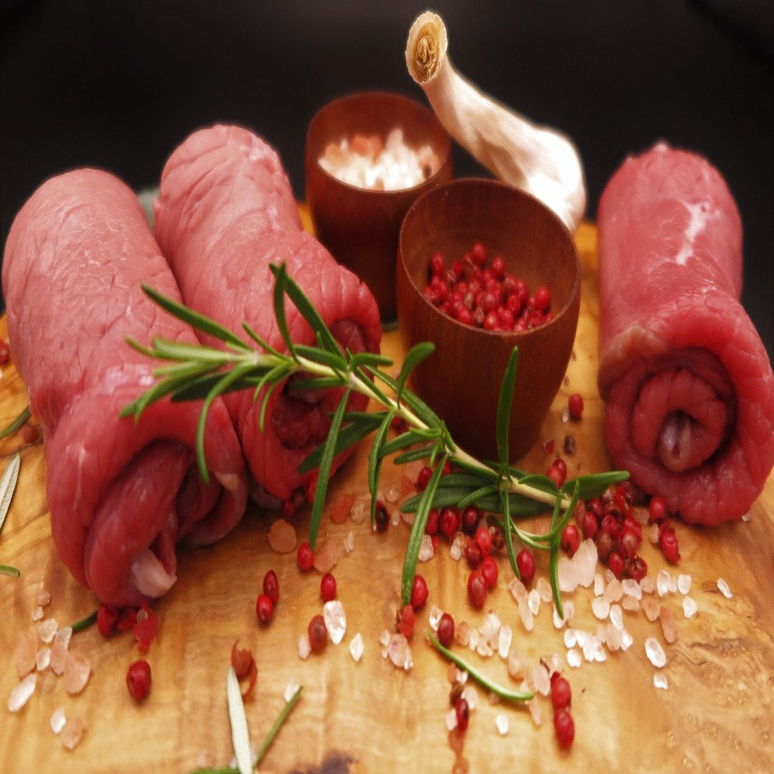 Hof-Rind Rinderroulade aus der Oberschale: Dunkle Sauce mit Wurzelgemüse – Schmoren – Dein-Landmetzger.de