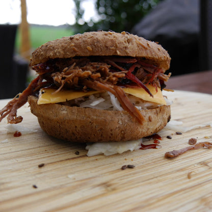 Pulled Beef vom Smoker – saftig gezupfter Rindernacken
